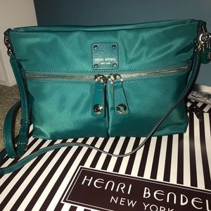 HENRI BENDEL JETSETTER CONVERTIBLE MESSENGER